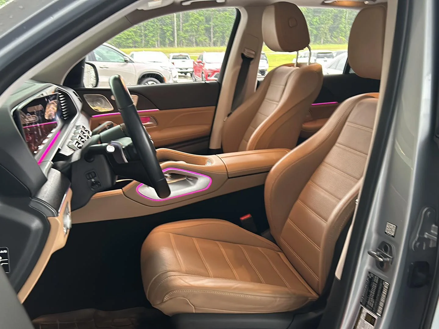 Used 2025 Silver Mercedes-Benz 4MATIC® image 18
