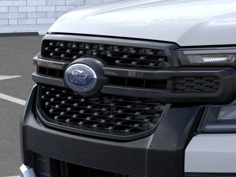 New 2026 Oxford White Ford XLT image 17