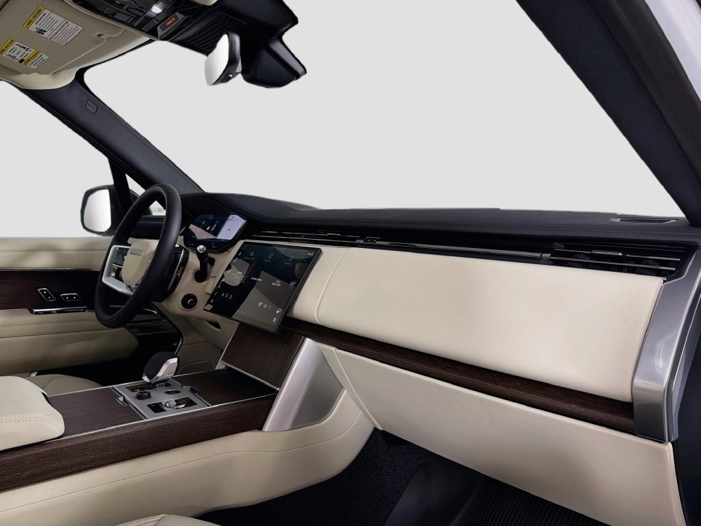New 2027 Fuji White Land Rover SE image 31