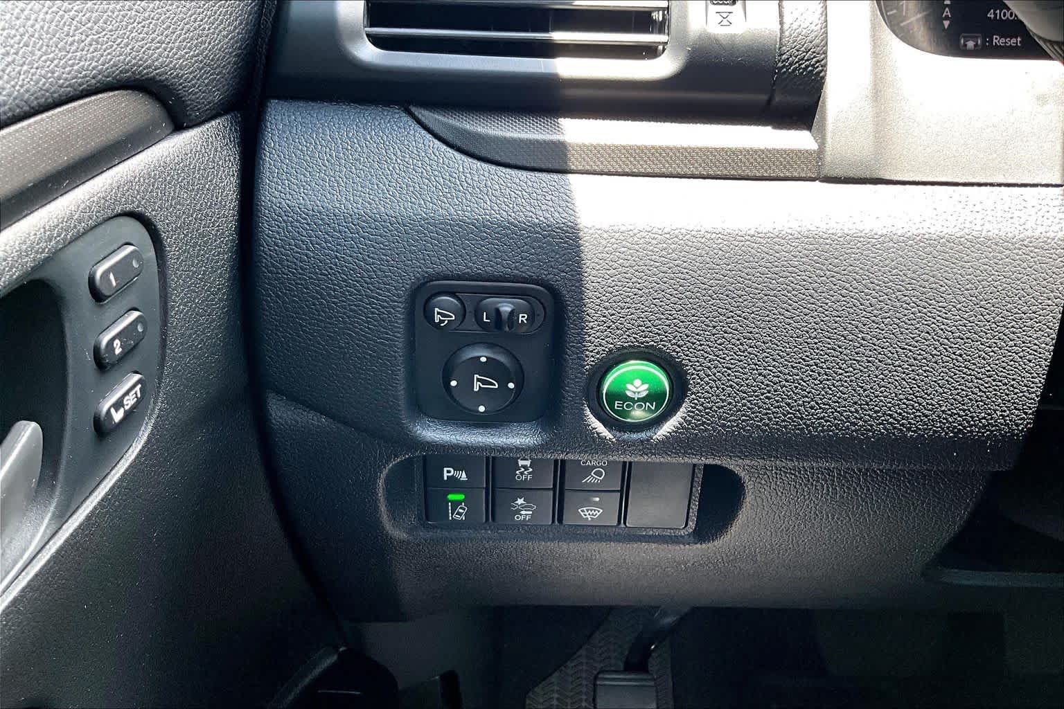 Used 2024 Diffused Sky Pearl Honda TrailSport image 34