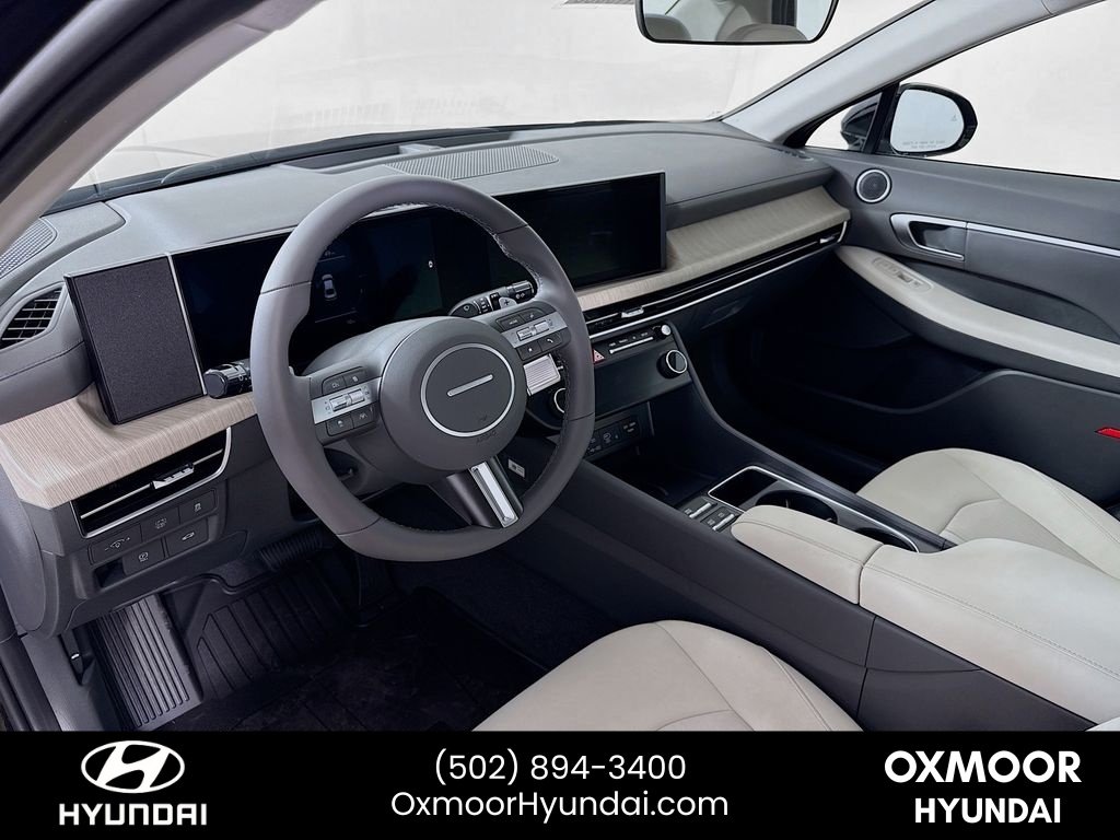 Used 2025 Abyss Black Hyundai SEL image 9