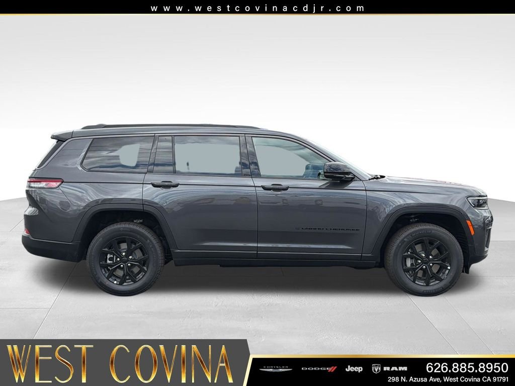 New 2026 Baltic Gray Metallic Clear-Coat Exterior Paint Jeep Altitude image 6