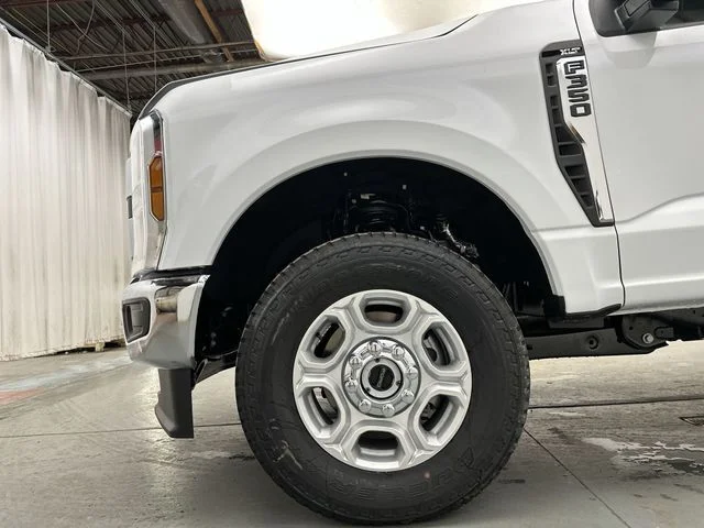 New 2026 Oxford White Ford F-350® XLT image 20