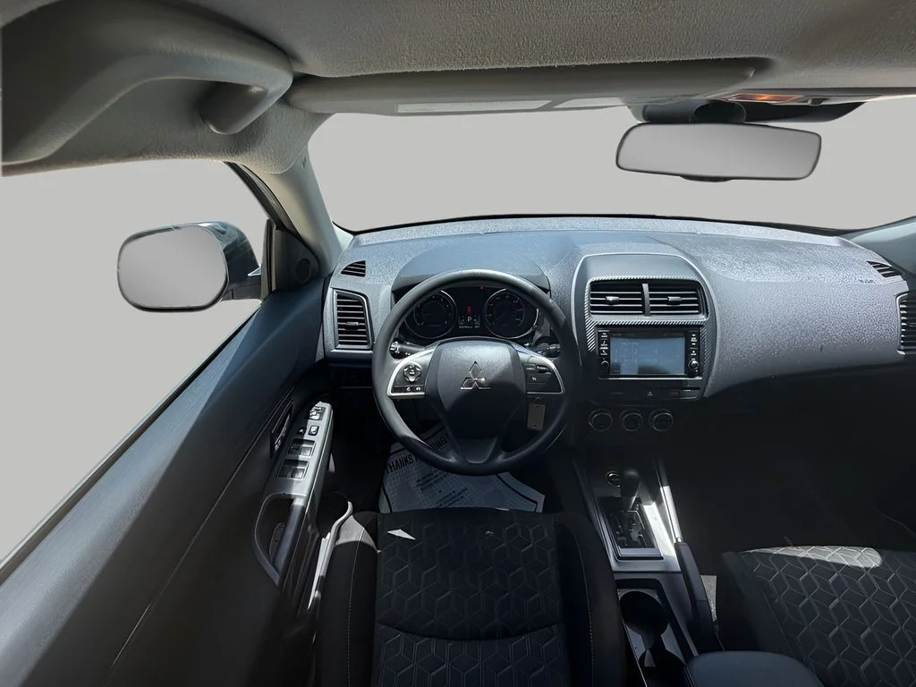 Used 2024 Silver Mitsubishi 2.0 ES image 12