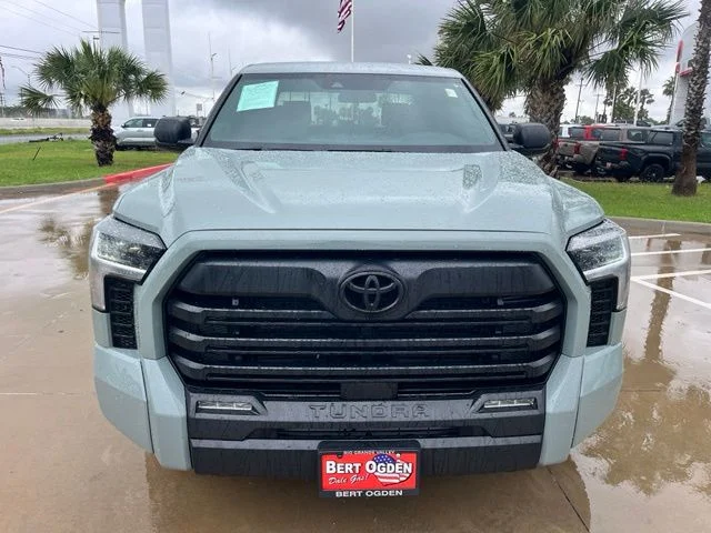 Used 2026  Toyota SR5 image 2