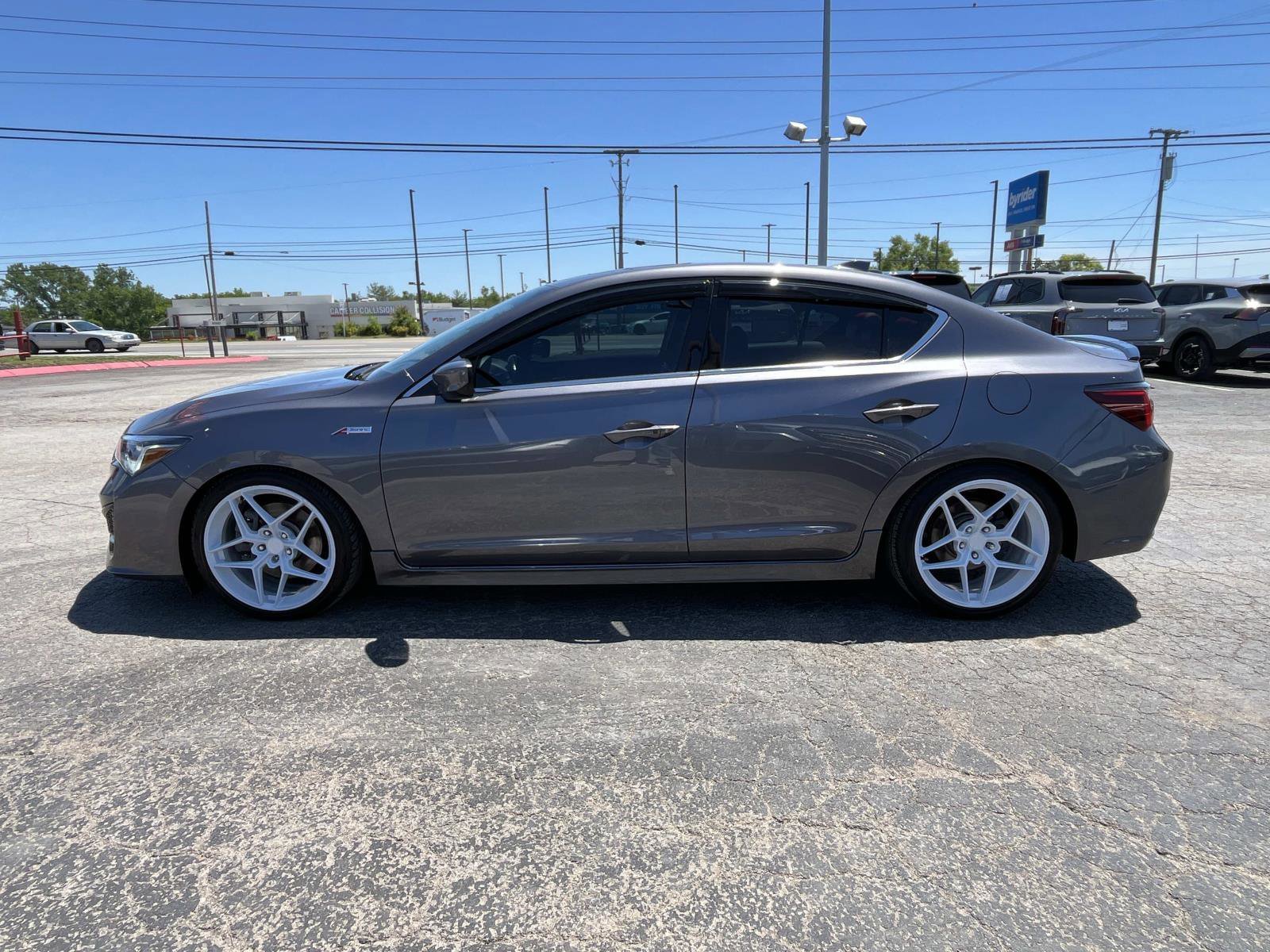 Used 2022 Modern Steel Metallic Acura Premium and A-SPEC Packages image 4