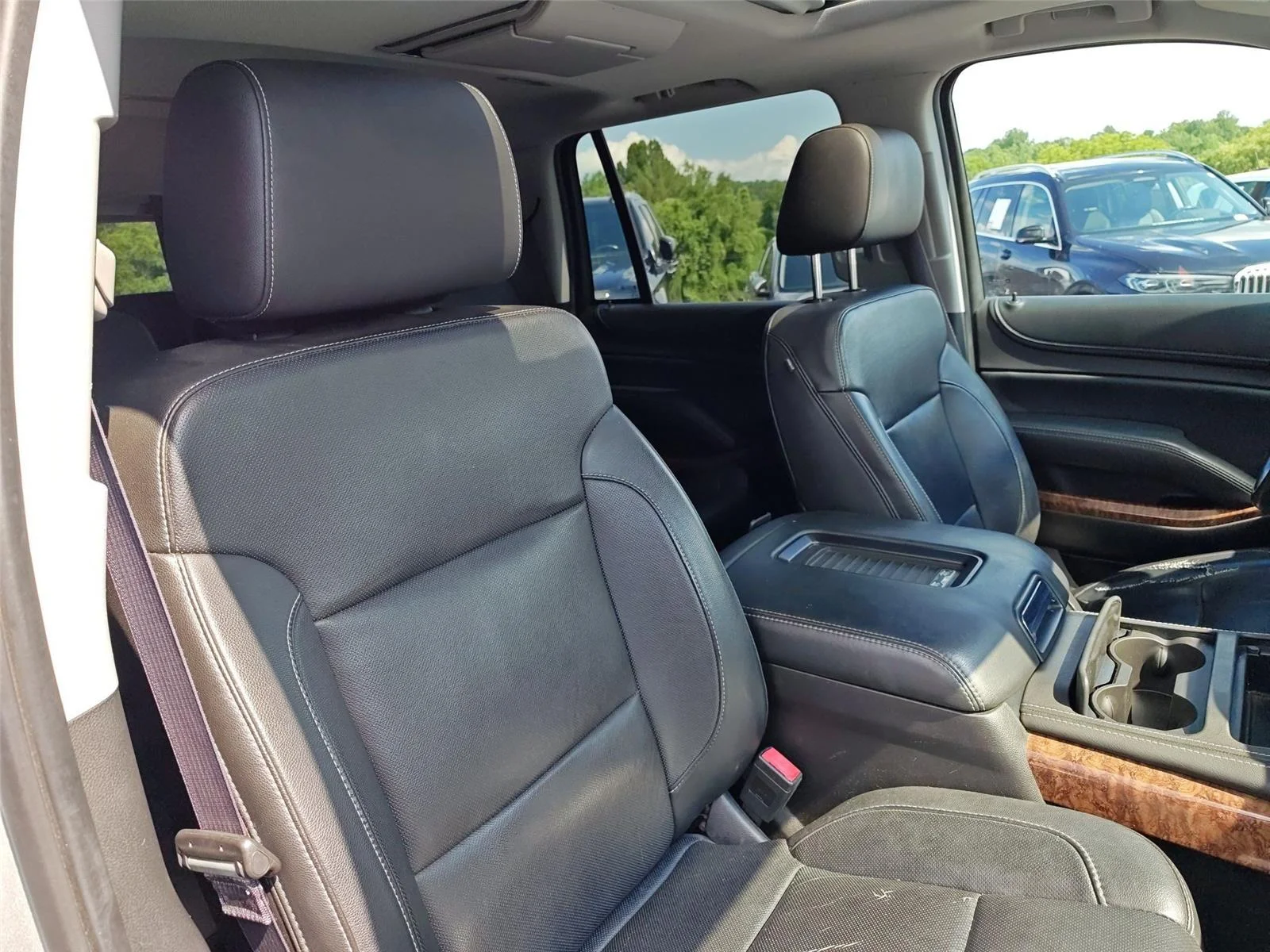 Used 2016 Silver Ice Metallic Chevrolet LTZ image 41