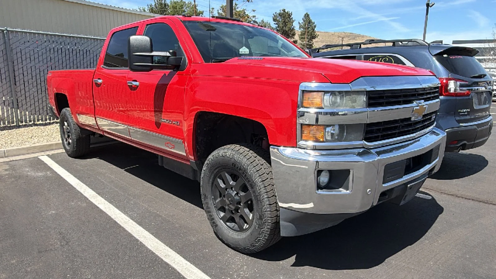 2015 Chevrolet Silverado HD LTZ 4WD Crew Cab Short Box SRW w R6Q's photo