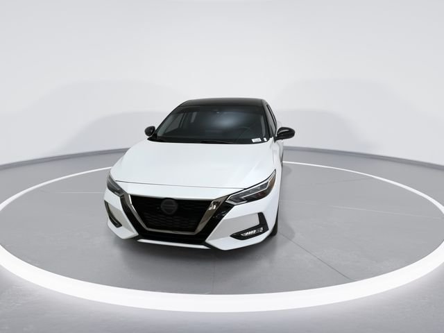 Used 2021 White Nissan SR image 4