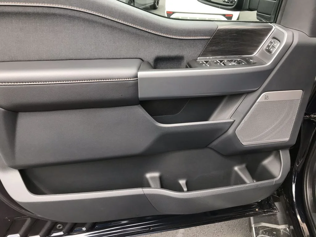 Used 2025 Blue Ford Lariat image 13