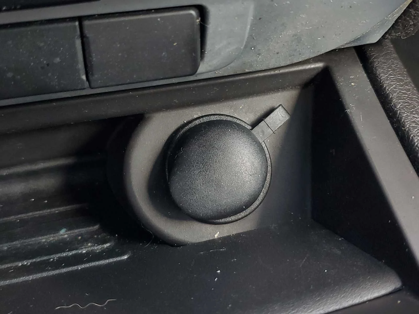 Used 2012 Tuxedo Black Metallic Ford SE image 24
