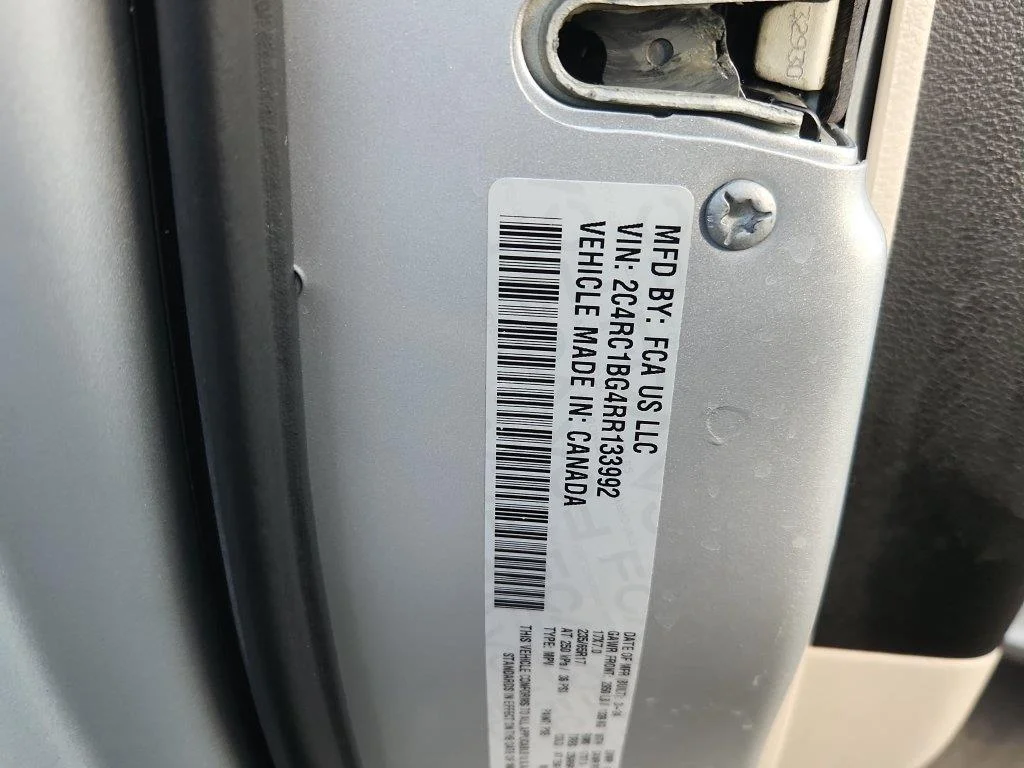 Used 2024 Silver Mist Clearcoat Chrysler Touring L image 18