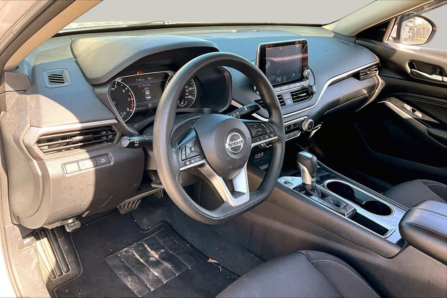 Used 2021 Brilliant Silver Metallic Nissan 2.5 SV image 17