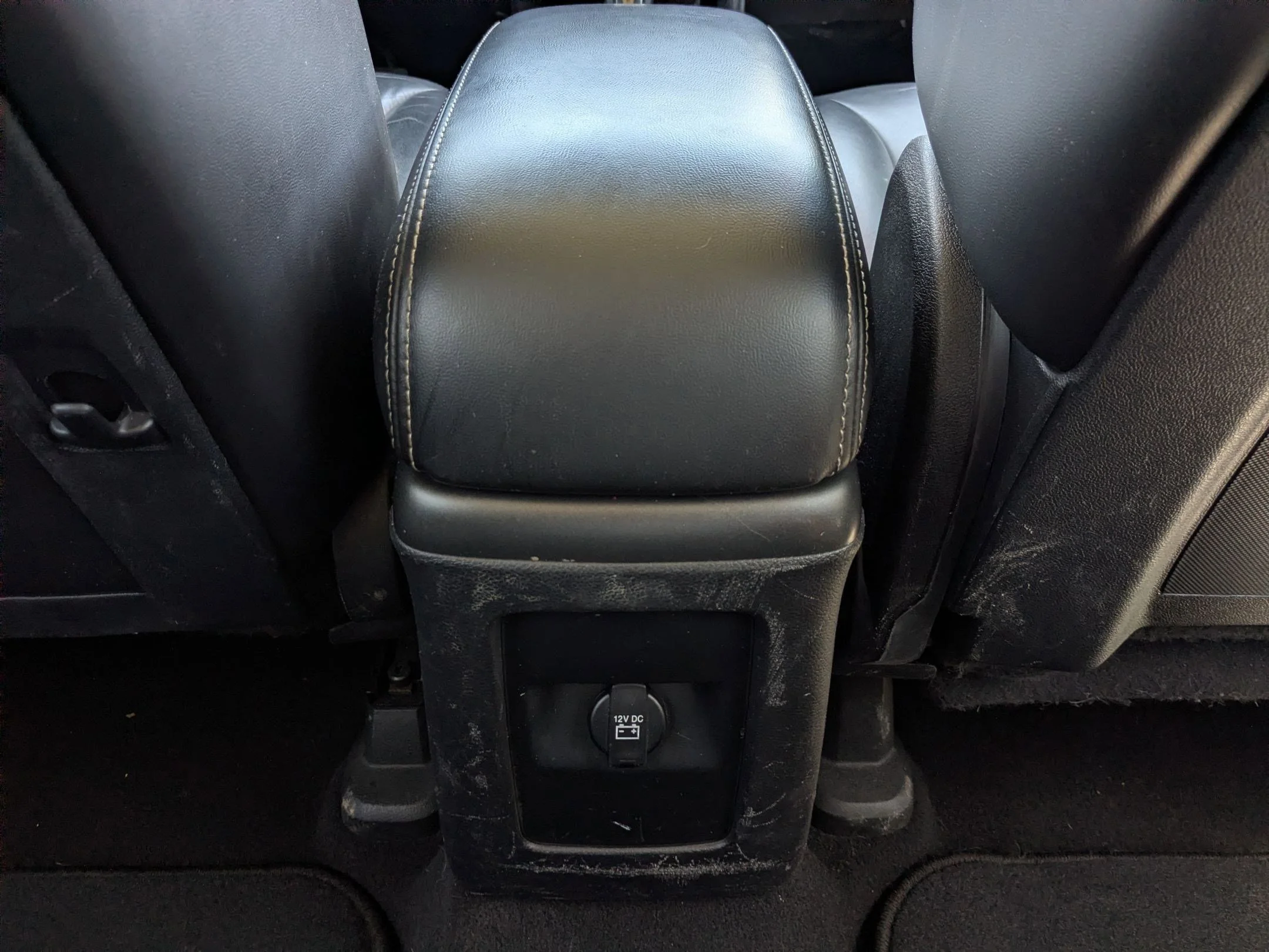 Used 2017 Granite Pearlcoat Dodge Crossroad Plus image 23