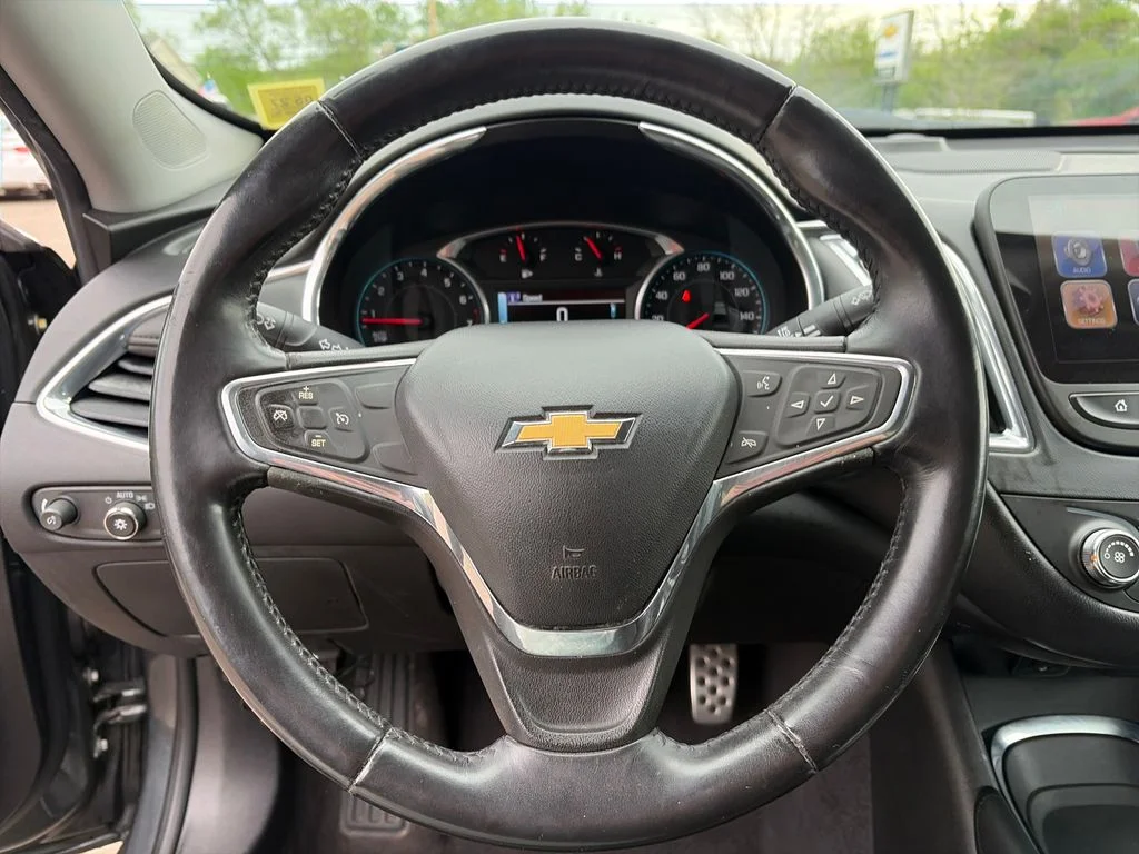 Used 2017 Gray Chevrolet LT image 35