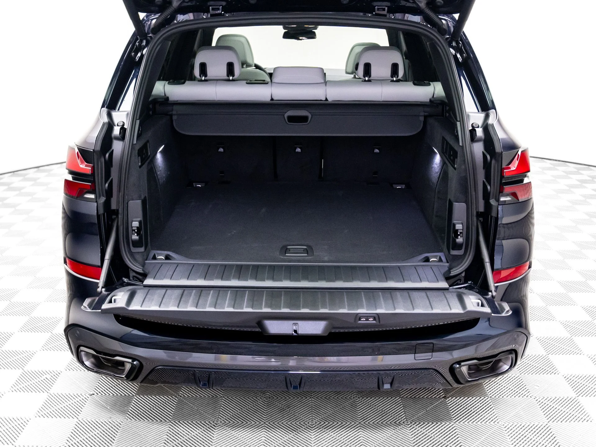 New 2026 Black BMW xDrive40i image 31