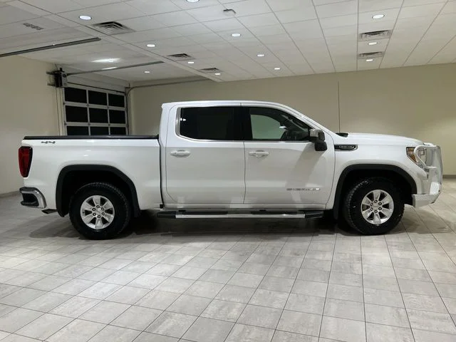 Used 2020 Summit White GMC SLE image 6