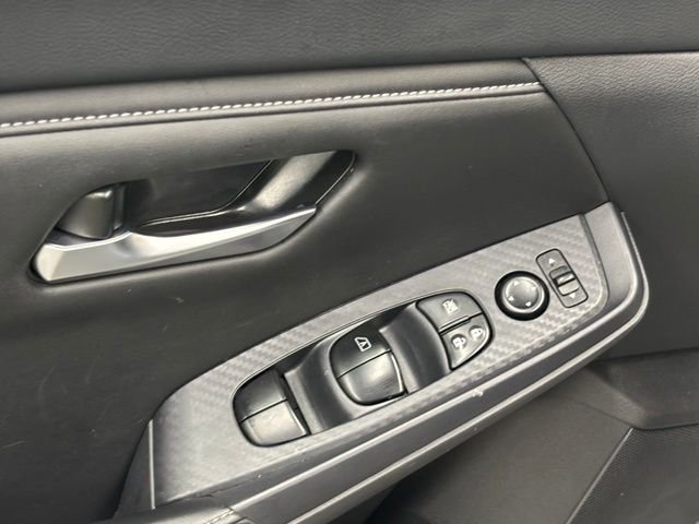 Used 2024 Gray Nissan SV image 11
