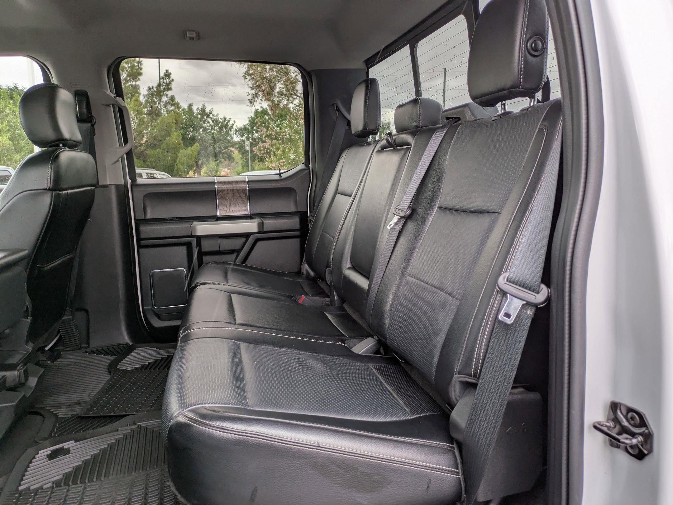 Used 2018 Oxford White Ford LARIAT image 25