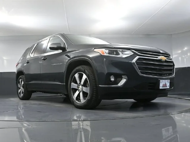 Used 2018 Gray Chevrolet 3LT image 46