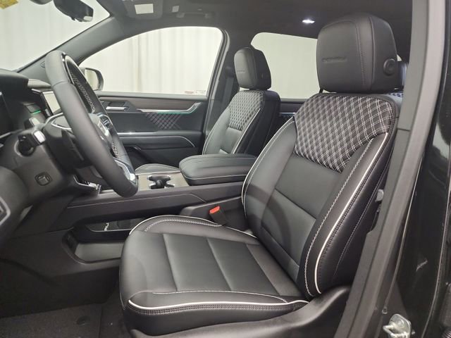 2026 GMC Acadia Denali - Photo 14