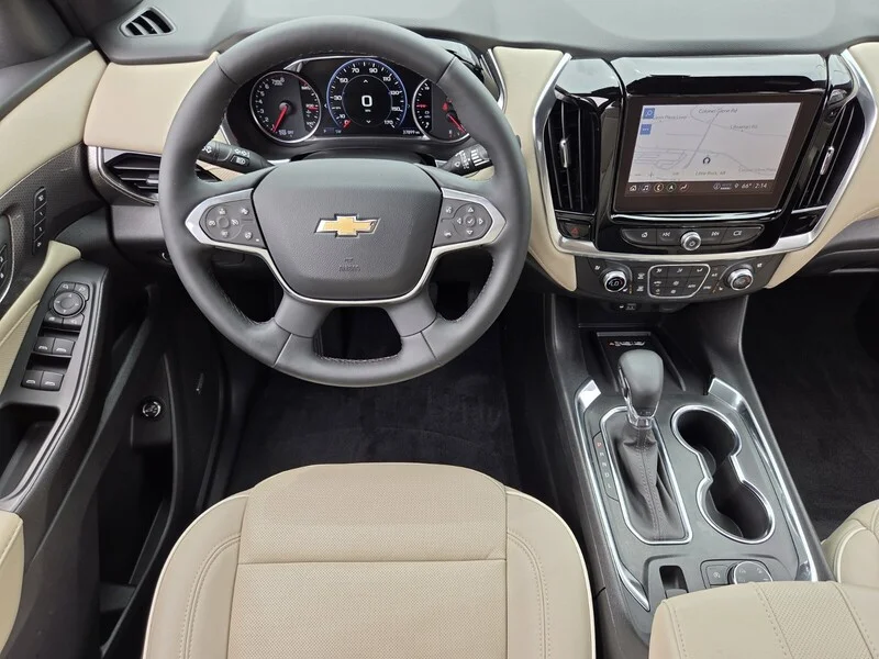 Used 2023 Iridescent Pearl Tricoat CHEVROLET AWD 4DR PREMIER image 16