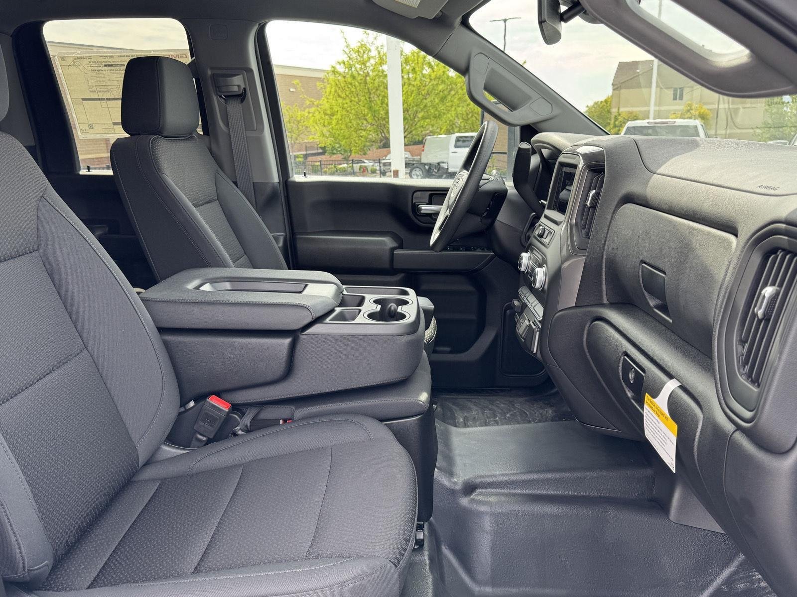 2025 GMC Sierra 2500HD Pro - Photo 16