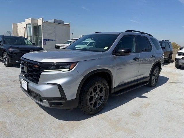 Used 2023 Gray Honda TrailSport image 3