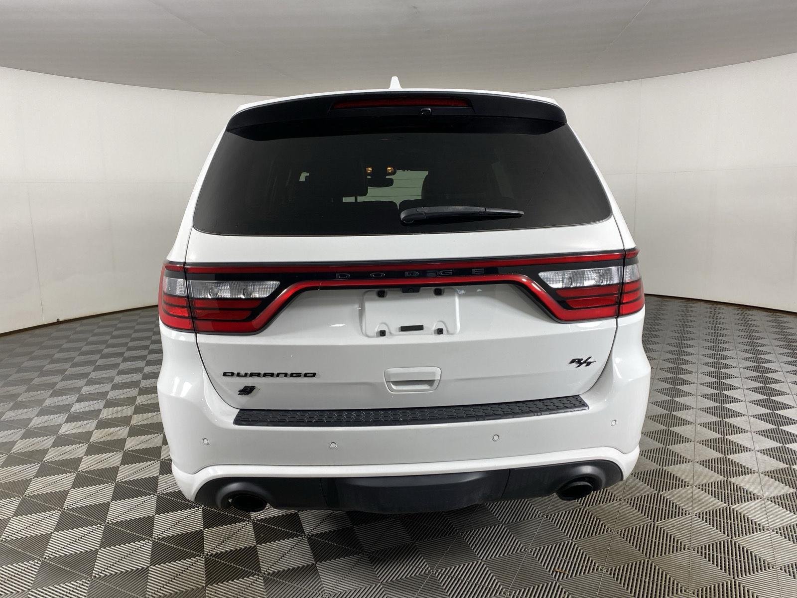 Used 2021 White Knuckle Clearcoat Dodge R/T image 9