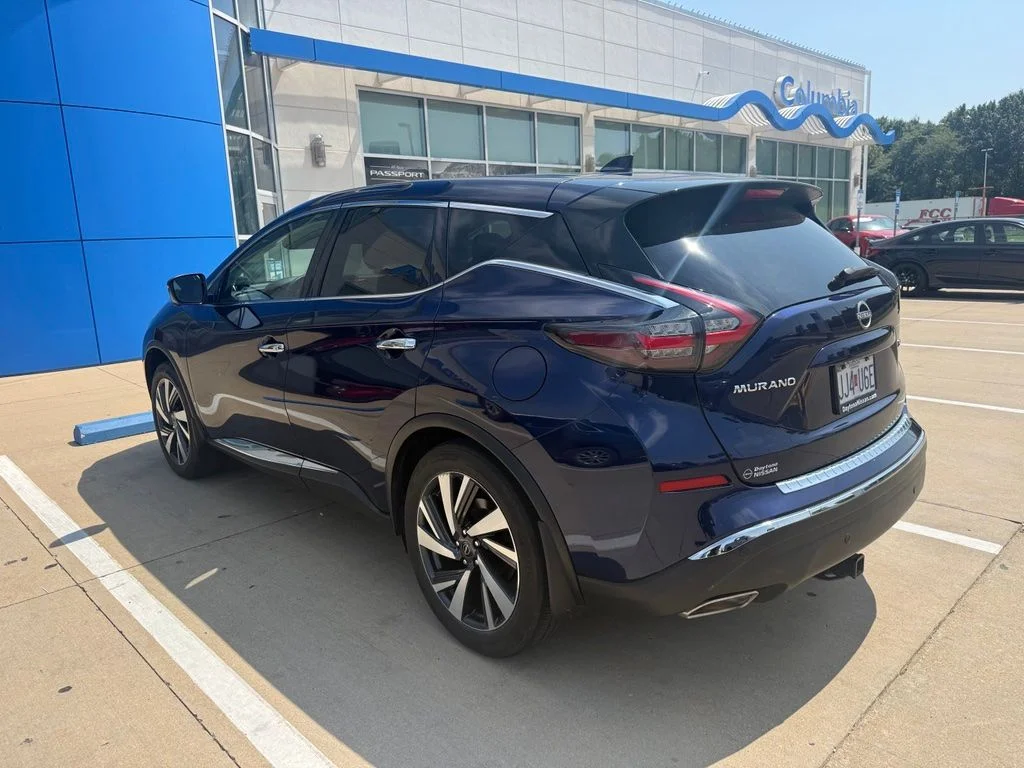 Used 2023 Blue Nissan SL image 9
