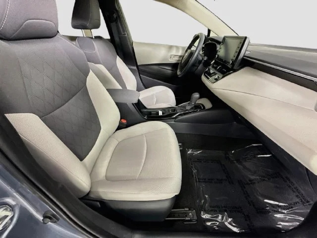 Certified Used 2022  Toyota LE image 27