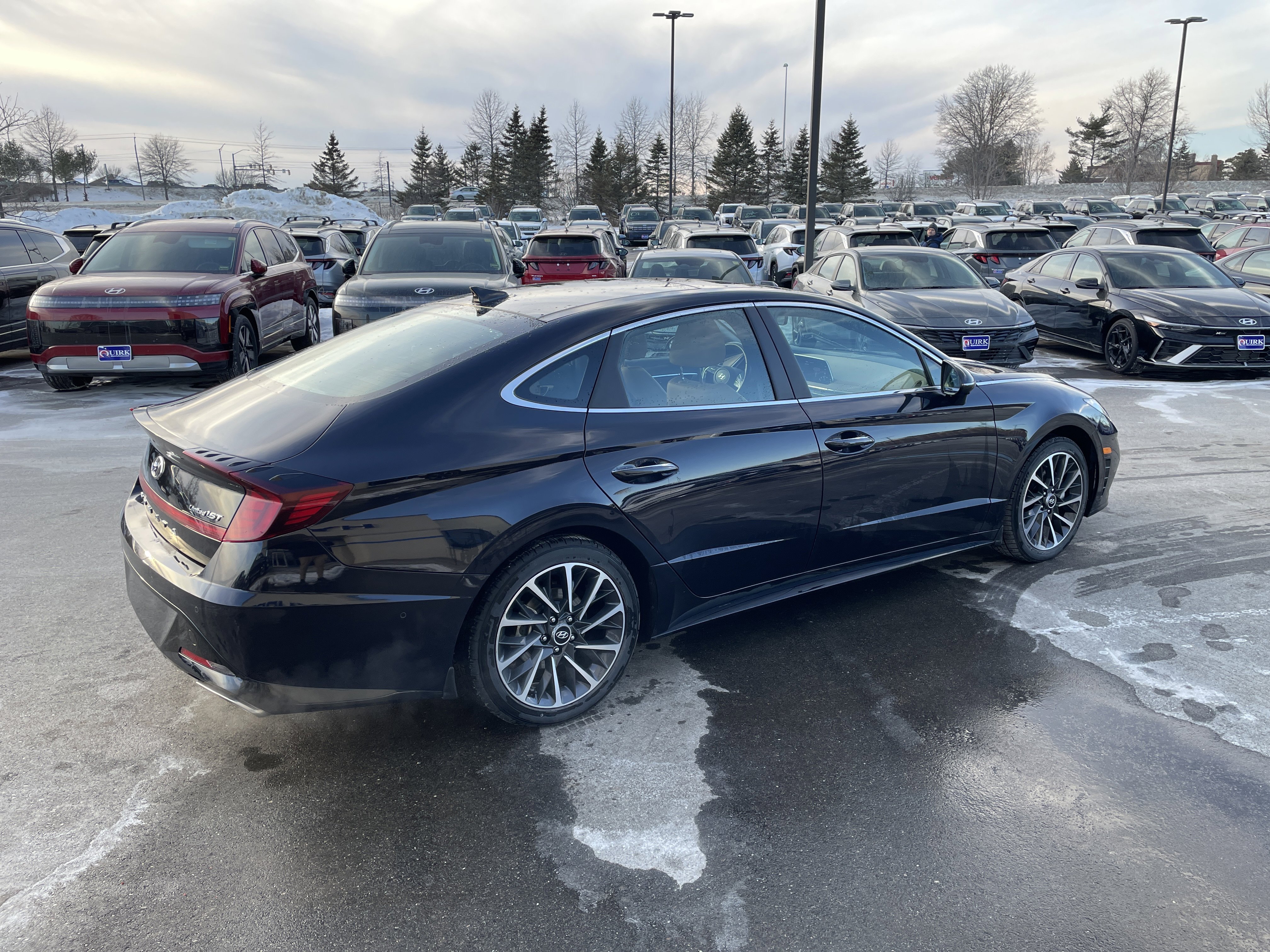 Used 2023 Carbon Blue Hyundai Limited image 5