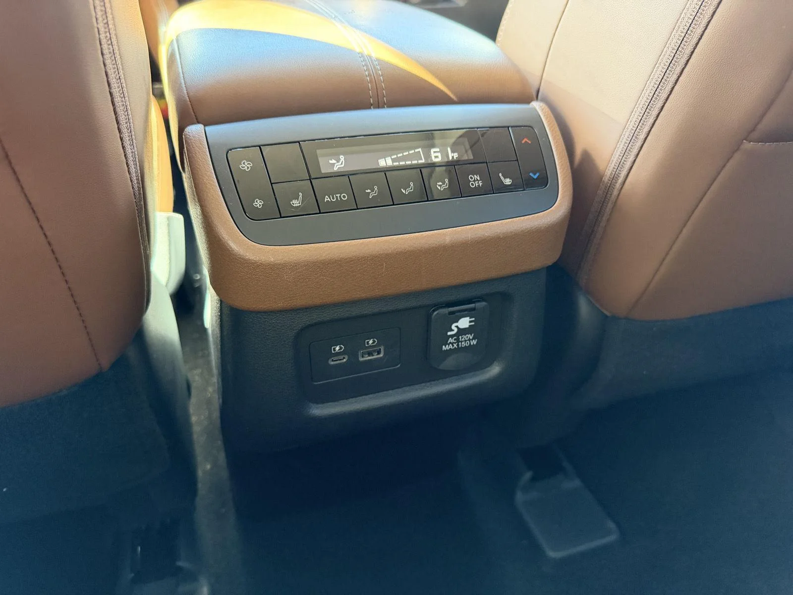 Used 2023 Super Black Nissan Platinum image 9