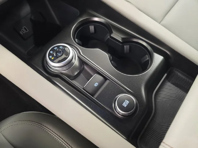 New 2027 Carbonized Gray Metallic Ford Active image 31