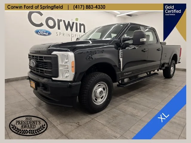 Used 2023 Agate Black Metallic Ford XL image 1