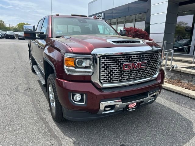 2017 GMC Sierra 4WD Crew Cab Standard Box Denali's photo