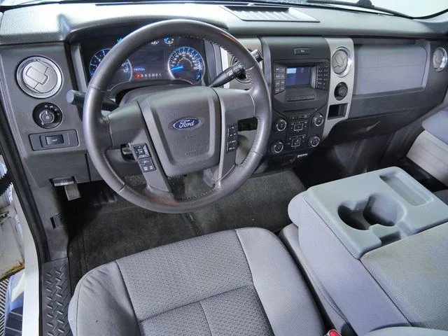 Used 2013 White Ford XLT image 4