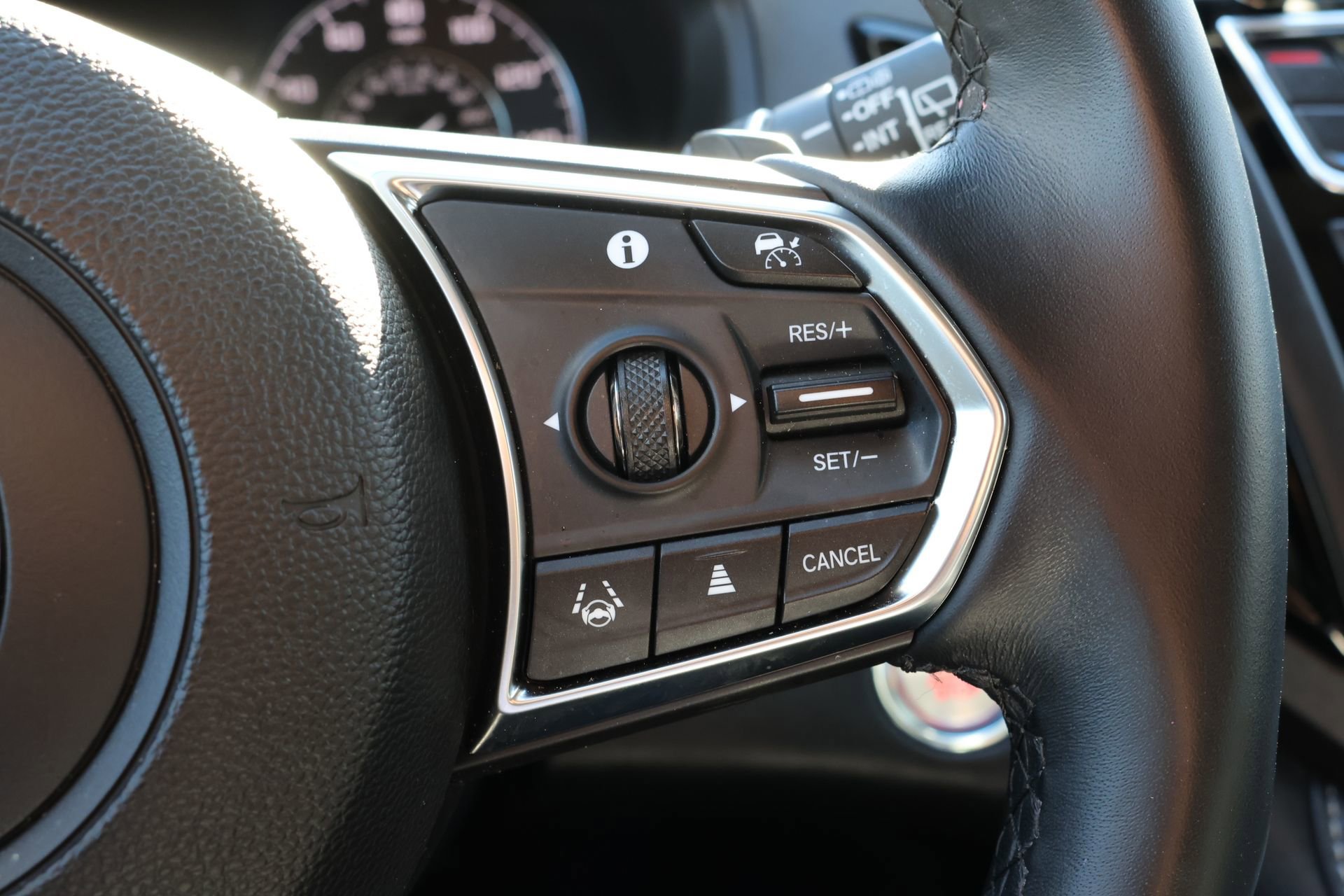 2025 Acura RDX Technology Package - Photo 35