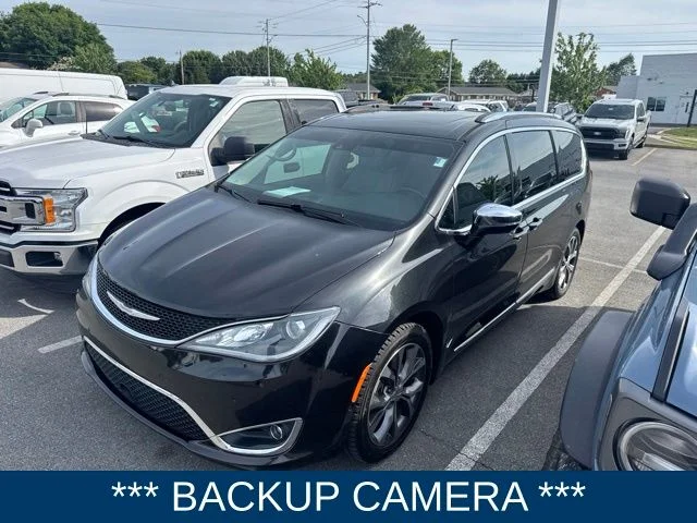 Used 2017 Black Chrysler Limited image 3