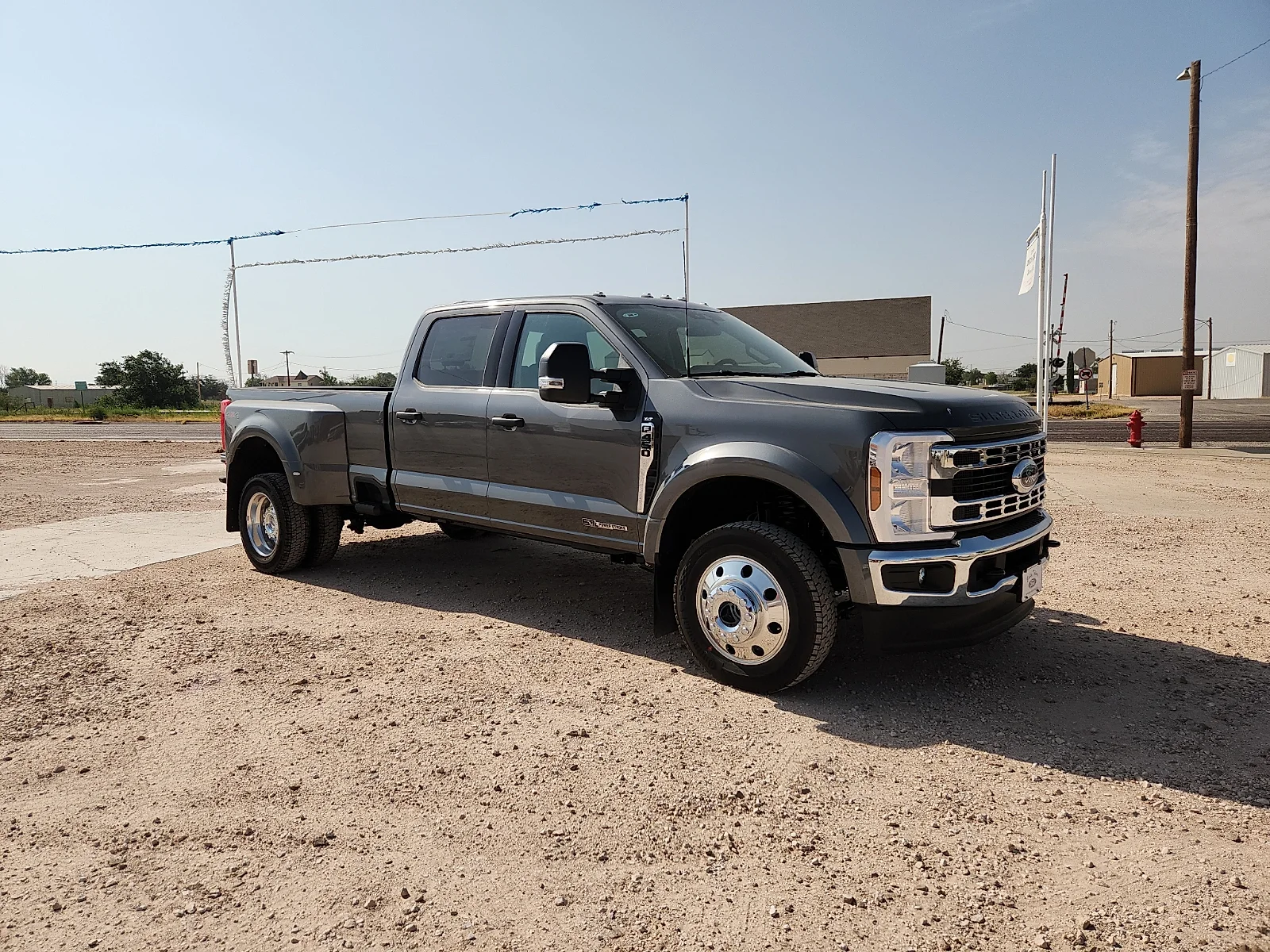 New 2026 Carbonized Gray Metallic Ford XLT image 8