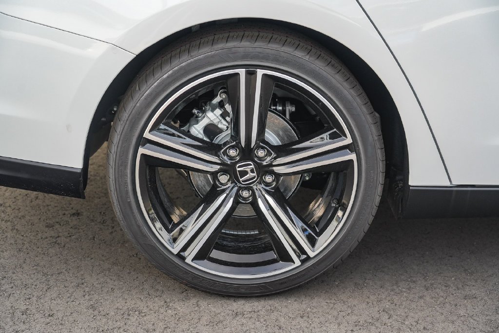 New 2026 Platinum White Pearl Honda Sport image 11