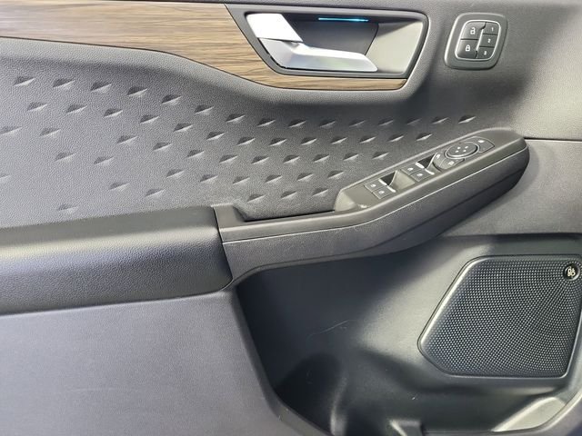 Used 2020 Blue Ford Titanium image 10