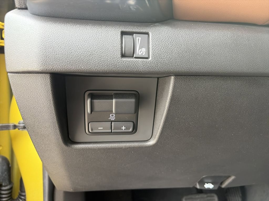 Used 2024 Red GMC AT4 image 20
