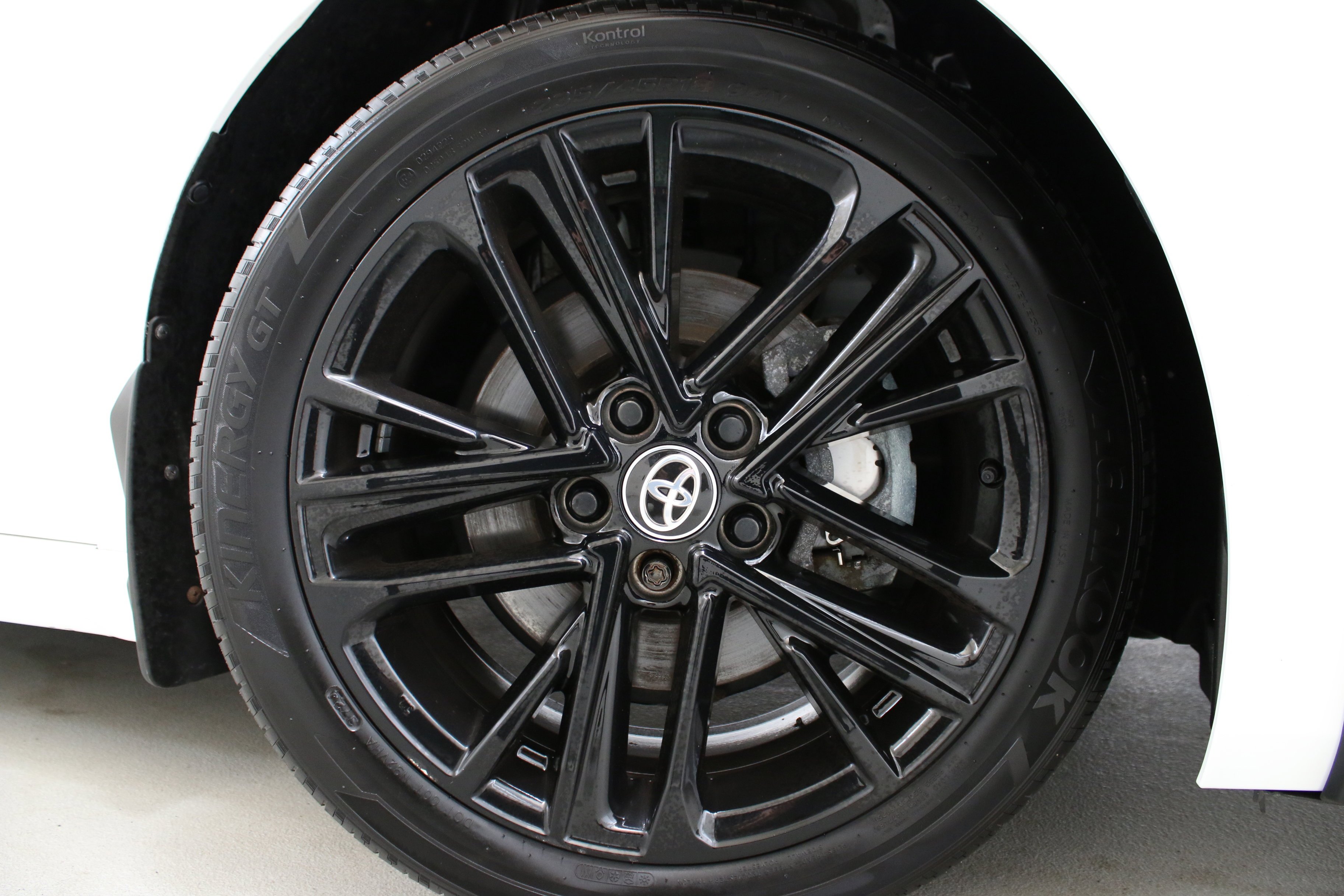 Used 2025 White Toyota SE image 31