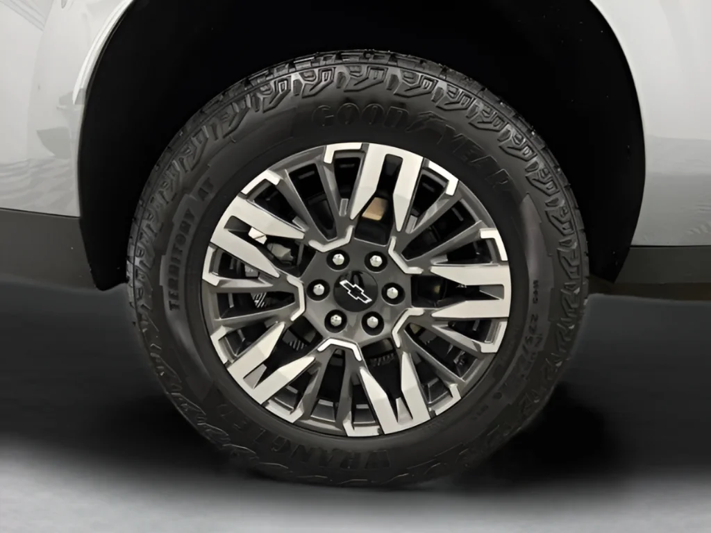 Used 2025 Sterling Gray Metallic Chevrolet Z71 image 50