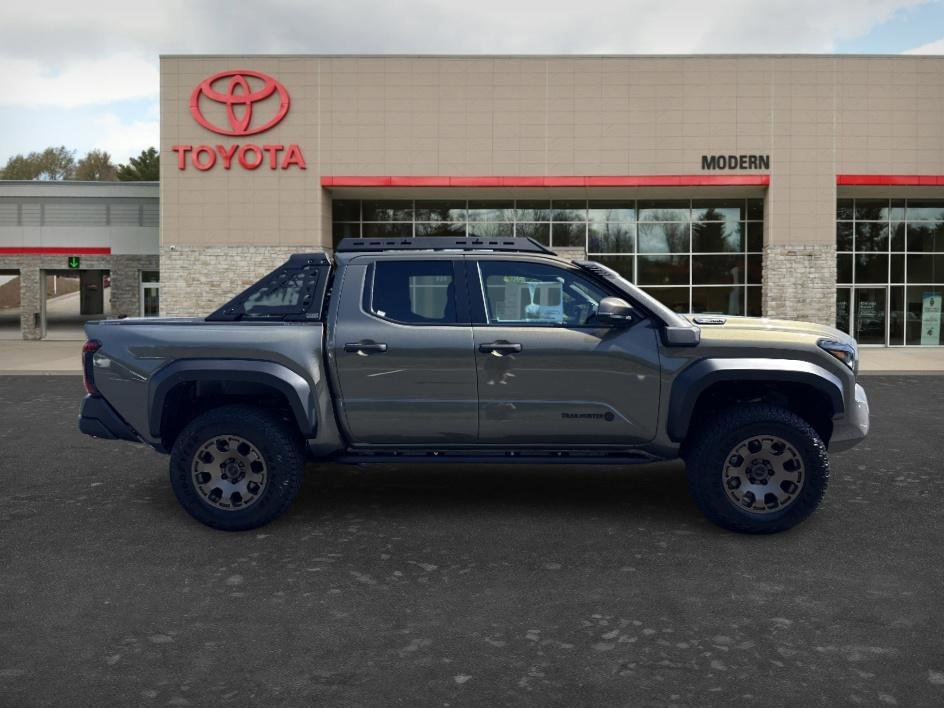 New 2026 Bronze Oxide Toyota Trailhunter image 7