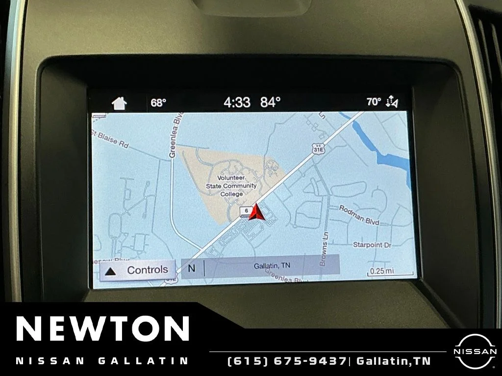 Used 2019 Ruby Red Metallic Ford SEL image 9