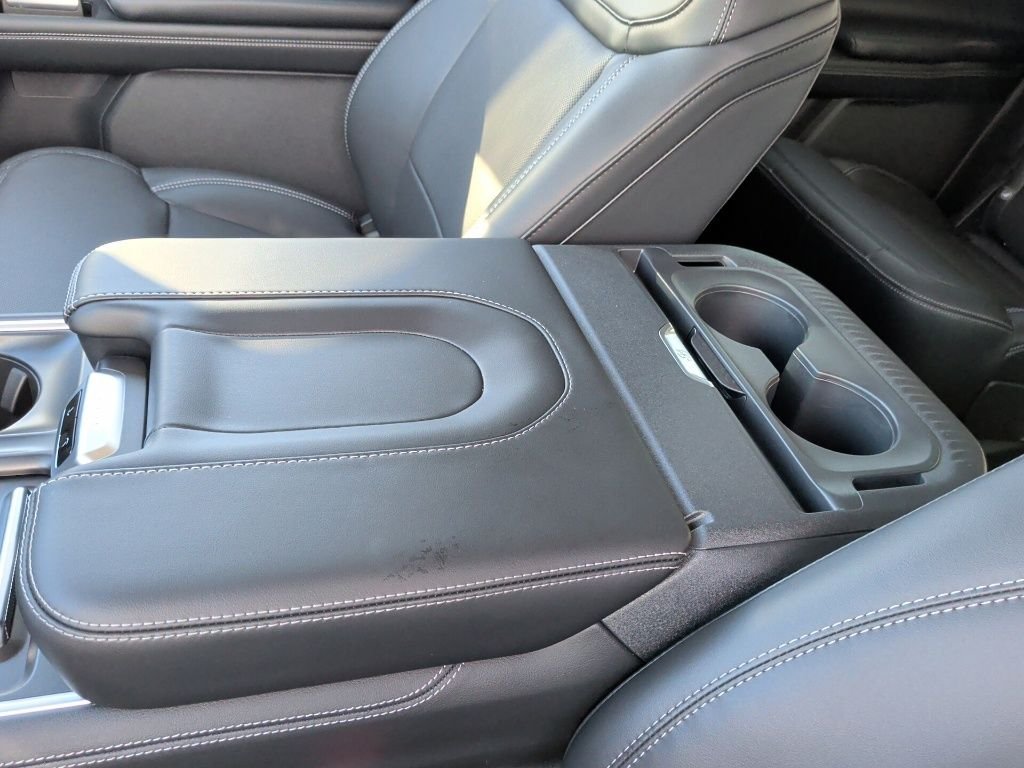 New 2026 Agate Black Metallic Ford MAX Platinum® image 32