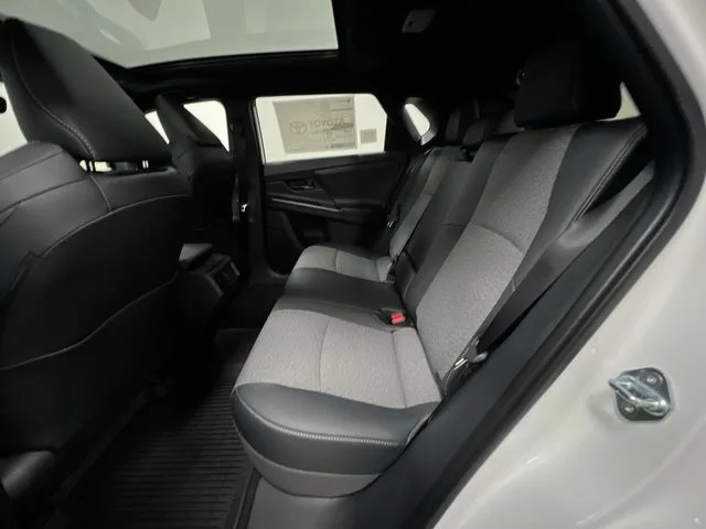 New 2026 Wind Chill Pearl <sup>1</sup> Toyota  XLE image 26