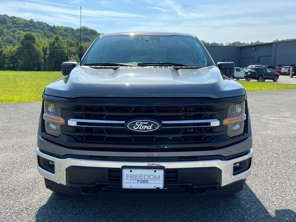 Used 2025 Gray Metallic Ford XLT image 12